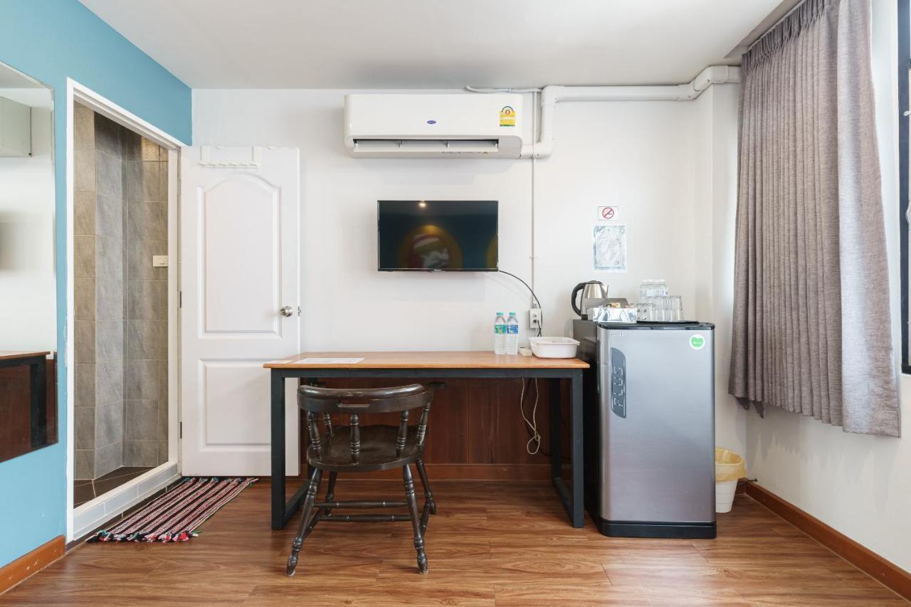 99 Hostel Khaosan 曼谷 外观 照片